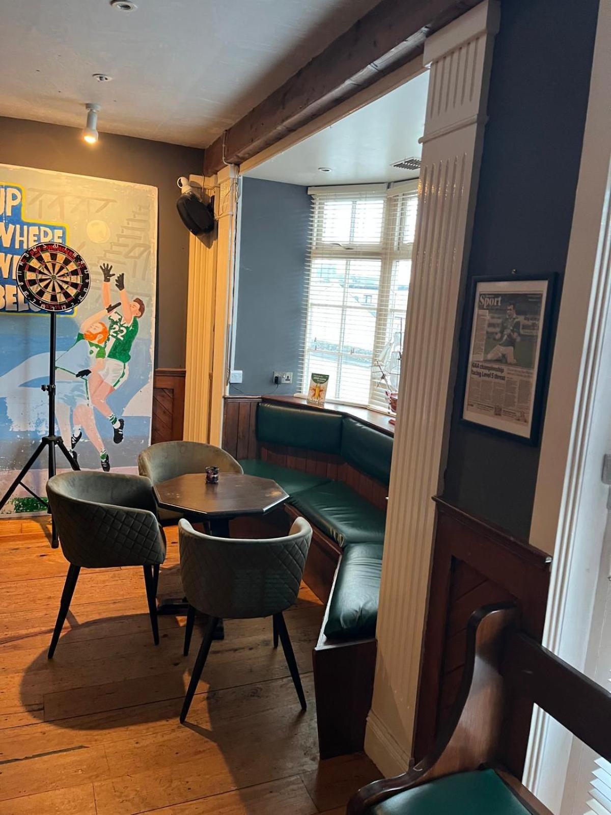 The Coach House Inn Moycullen Esterno foto