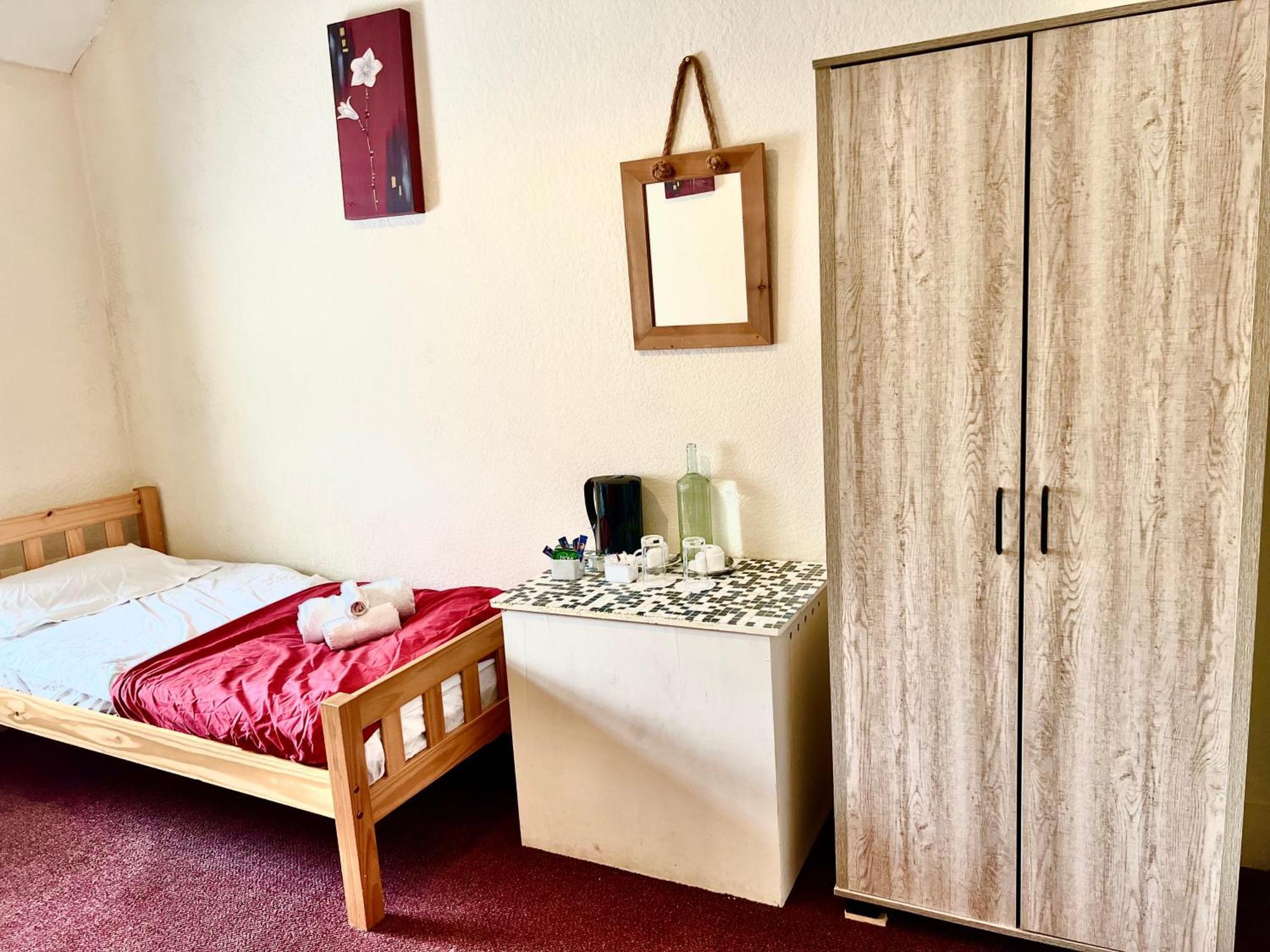 The Coach House Inn Moycullen Esterno foto